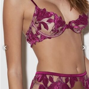 *Like New* Fleur Du Mal Lily Demi Plunge Bra in Magenta Velvet
